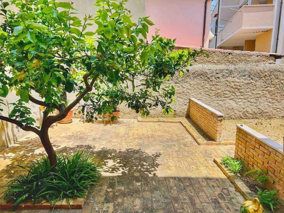 Gemelli House - City Center Tropea Esterno foto